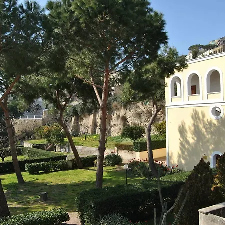 Konukevi Casa Tolentino 3*